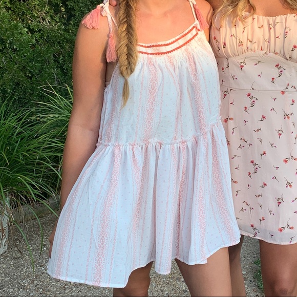 easel Dresses & Skirts - dress